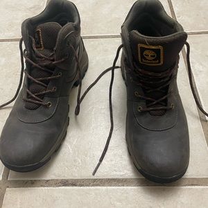 Boys size 5 Timberland boots